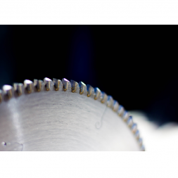 Découpe sur-mesure des profilés